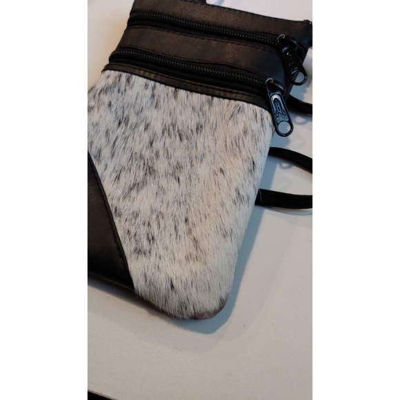 Cowhide cross body bag - Picture 3 of 4